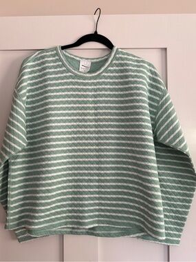 J. Crew NWOT Green and White Quilted Reversible Over Pullover - Women’s Size M